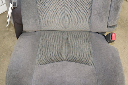 2003-07 Chevy Silverado 2500HD RH Front Cloth Seat Dark Pewter 69