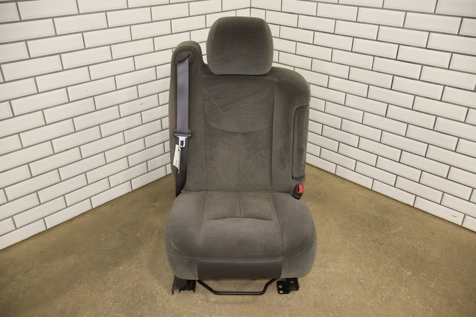 2003-07 Chevy Silverado 2500HD RH Front Cloth Seat Dark Pewter 69