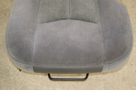 2003-07 Chevy Silverado 2500HD RH Front Cloth Seat Dark Pewter 69