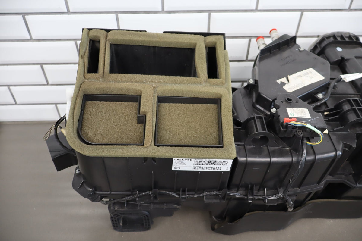 2003-07 Chevy Silverado Sierra 2500HD ATC Heater Housing Box