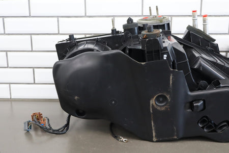 2003-07 Chevy Silverado Sierra 2500HD ATC Heater Housing Box