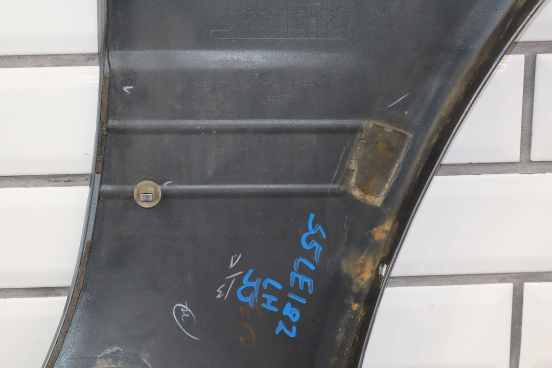 2003 - 07 Lexus LX470 Left Driver Front Fender Molding Trim *Blue Vapor 8P6*