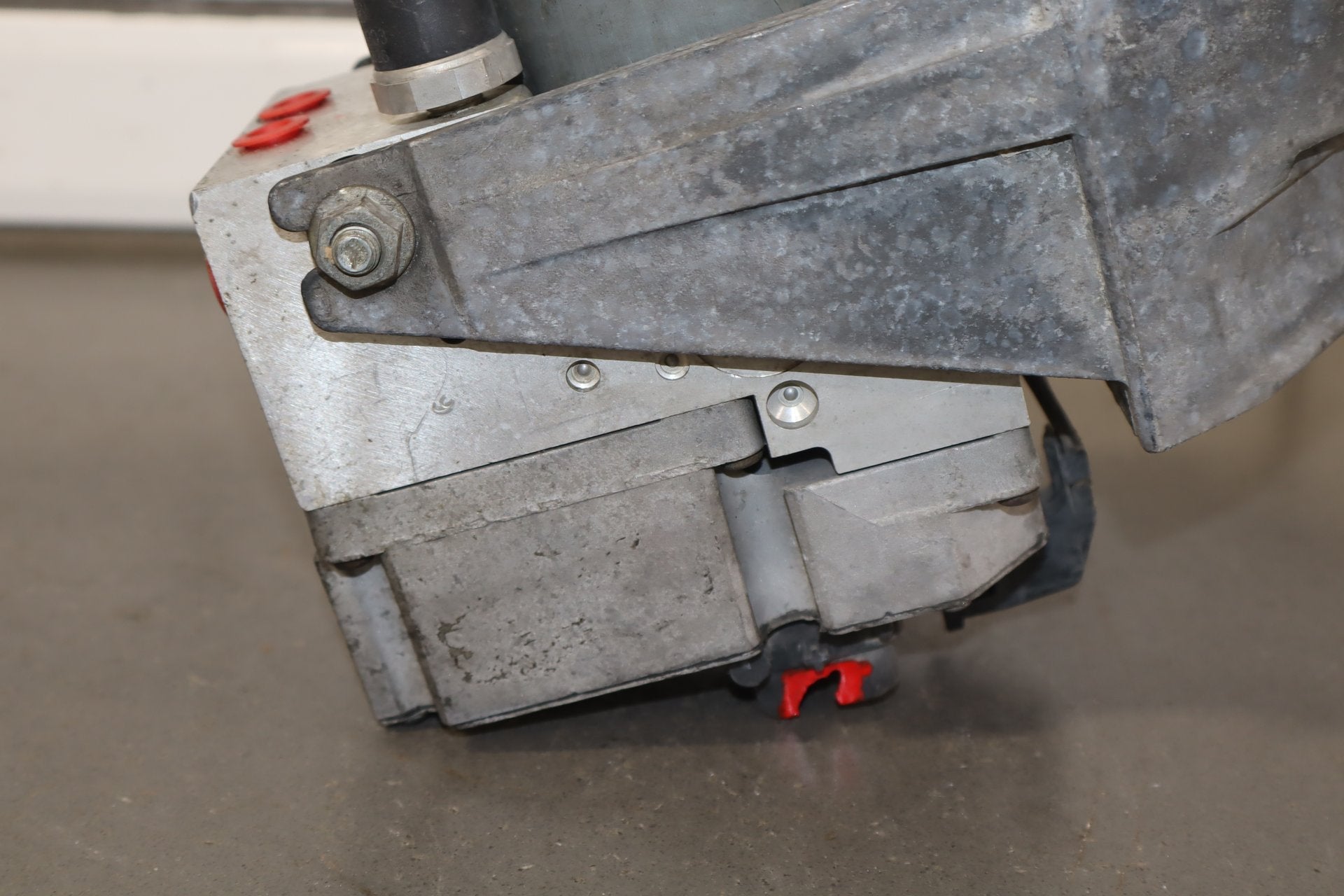 2003-2004 Chevrolet Corvette C5- ABS Brake Module 10343433