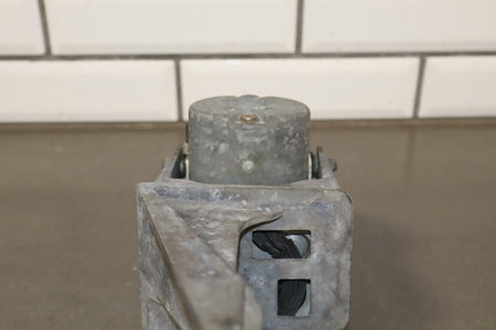 2003-2004 Chevrolet Corvette C5- ABS Brake Module 10343433