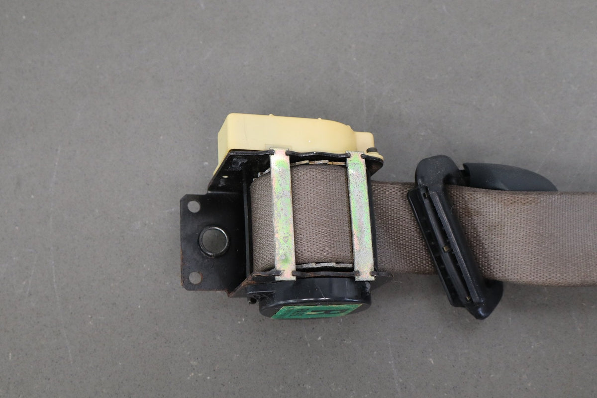 2003-2004 Chevrolet Corvette C5 Coupe Driver Front Seat Belt Light Grey