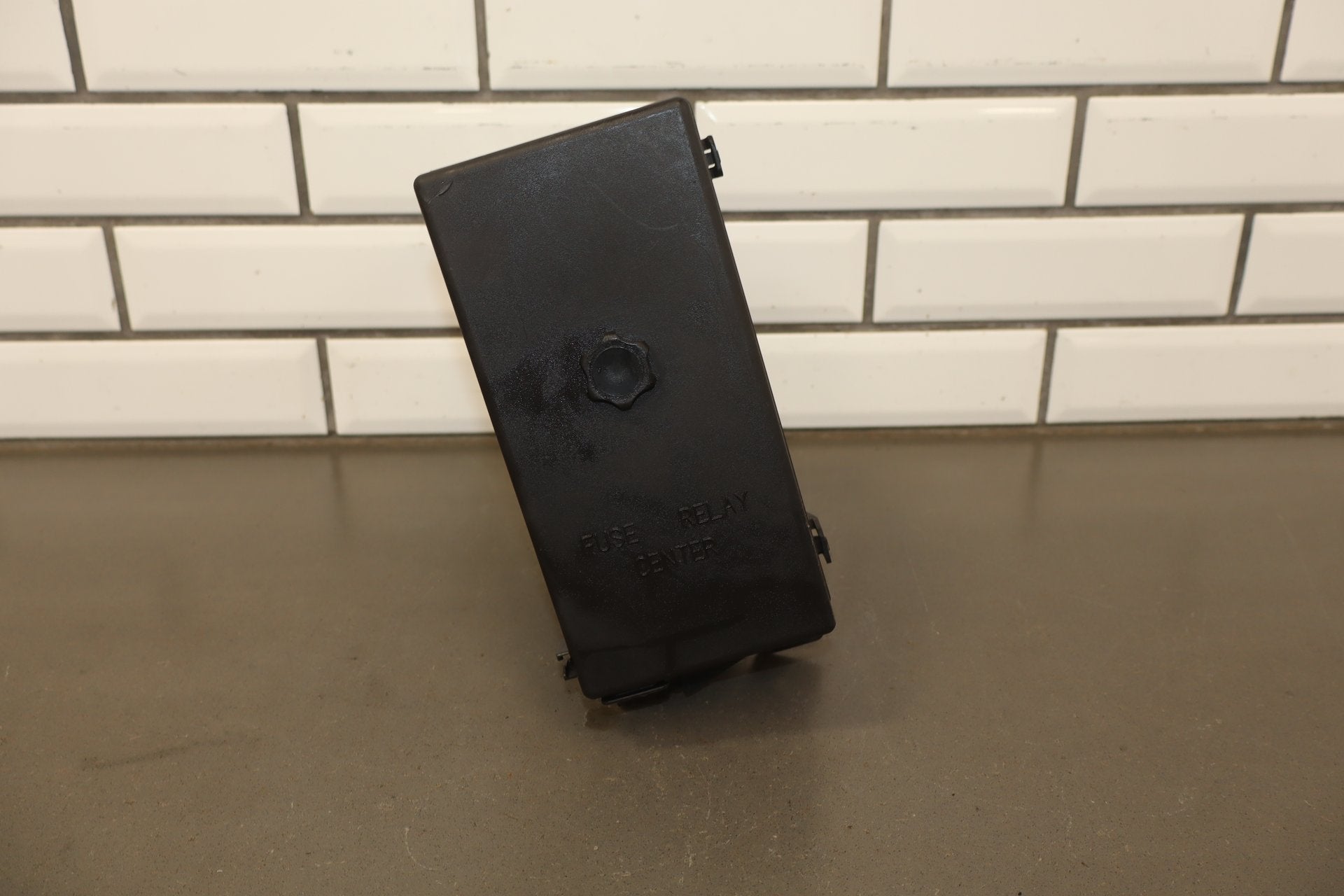 2003-2004 Chevrolet Corvette C5- Engine Fuse Box 10316193