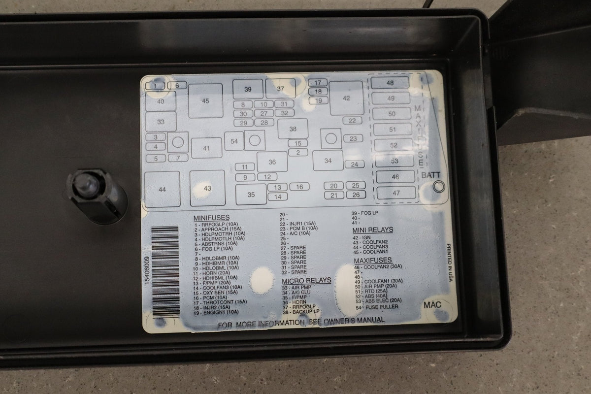 2003-2004 Chevrolet Corvette C5- Engine Fuse Box 10316193