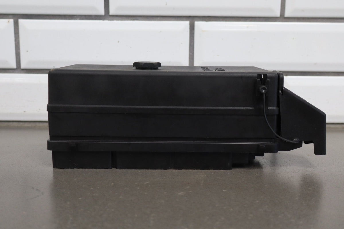 2003-2004 Chevrolet Corvette C5- Engine Fuse Box 10316193