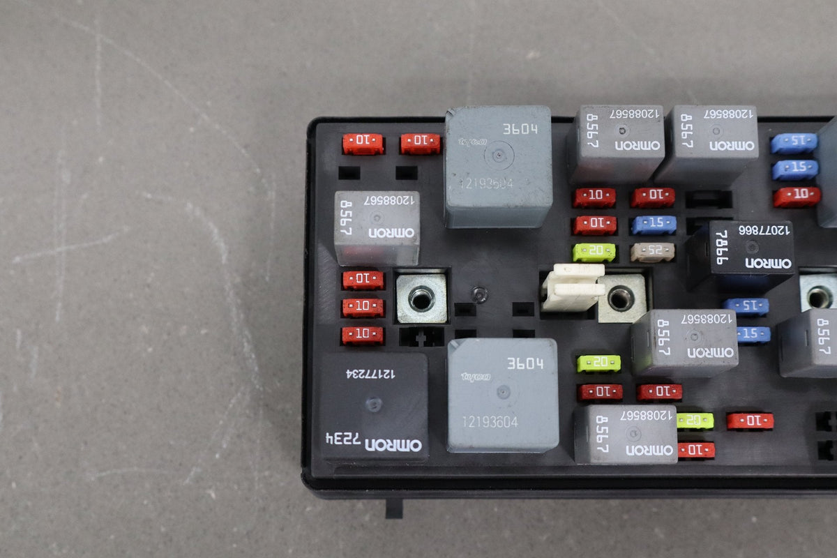 2003-2004 Chevrolet Corvette C5- Engine Fuse Box 10316193