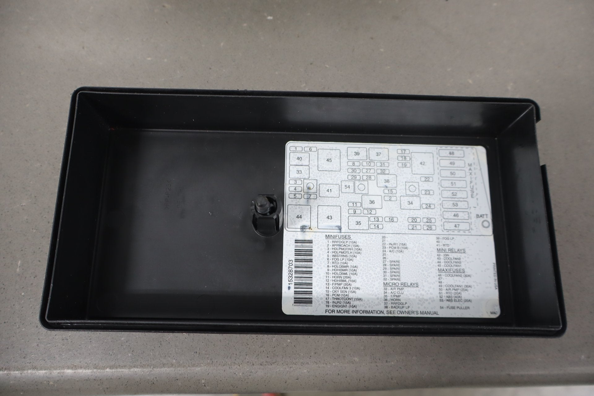 2003-2004 Chevrolet Corvette C5- Engine Fuse Box 10316193