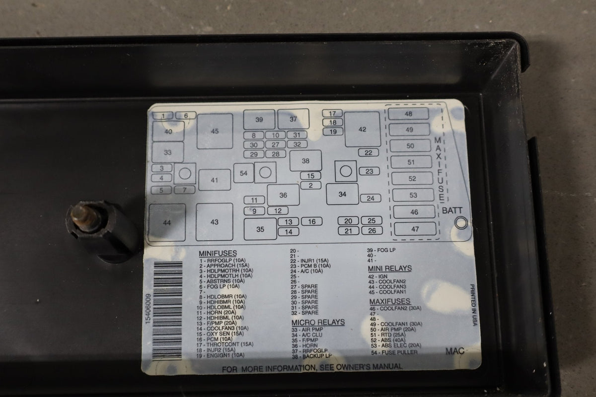 2003-2004 Chevrolet Corvette C5 - Engine Fuse Box 10316193