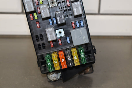2003-2004 Chevrolet Corvette C5 - Engine Fuse Box 10316193