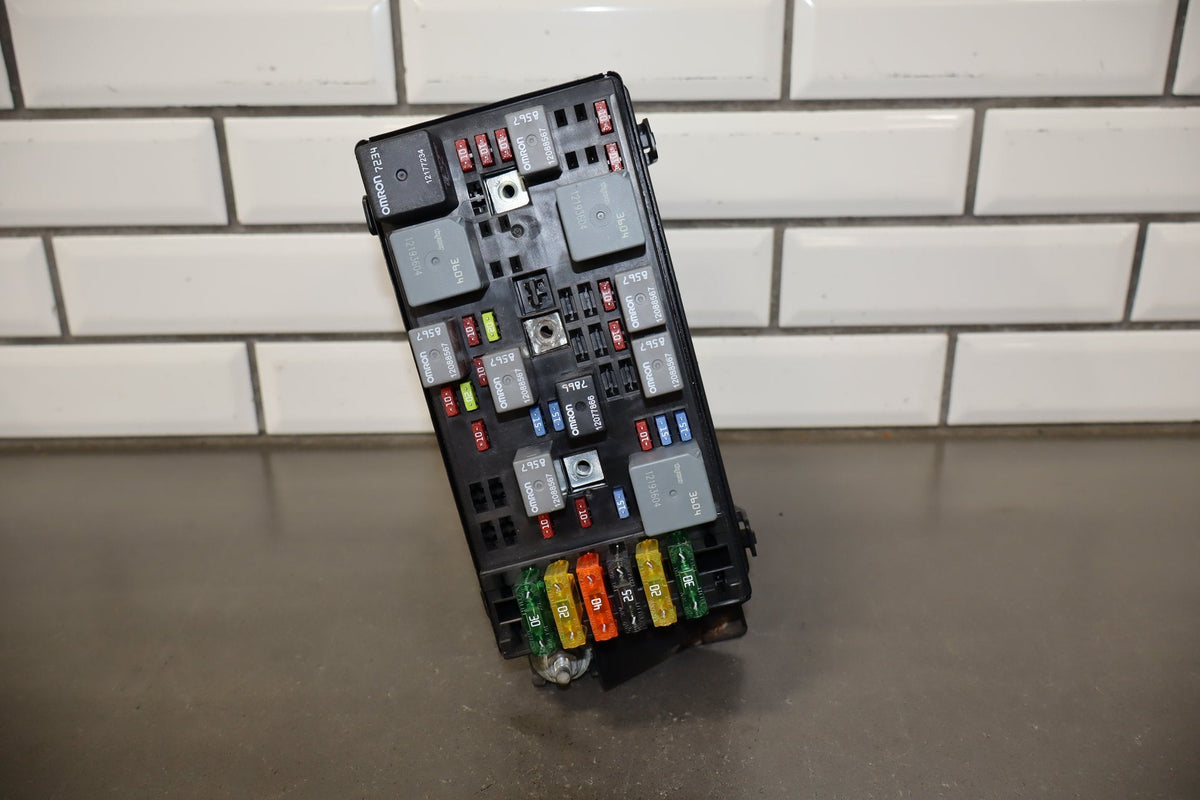 2003-2004 Chevrolet Corvette C5 - Engine Fuse Box 10316193