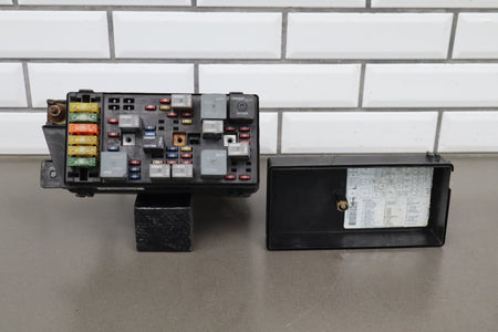 2003-2004 Chevrolet Corvette C5 - Engine Fuse Box 10316193