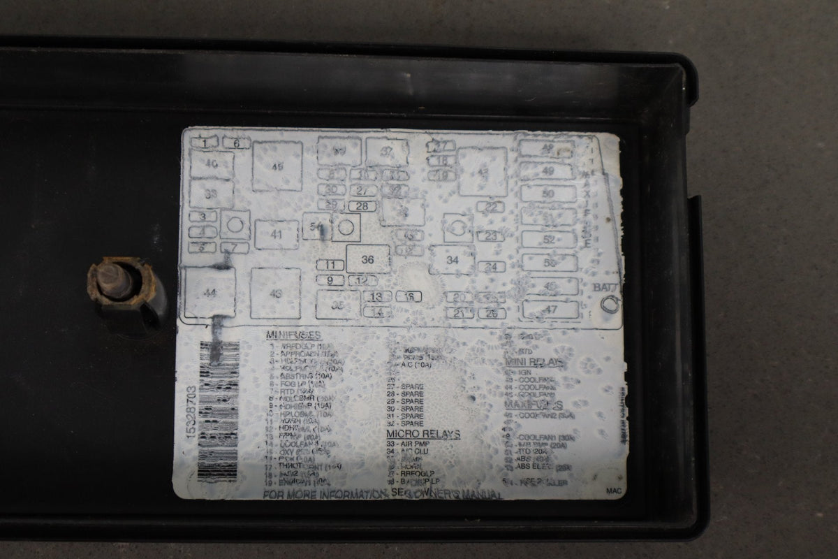 2003-2004 Chevrolet Corvette C5 - Engine Fuse Box 10316193