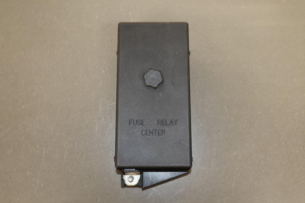 2003-2004 Chevrolet Corvette C5 - Engine Fuse Box 10316193