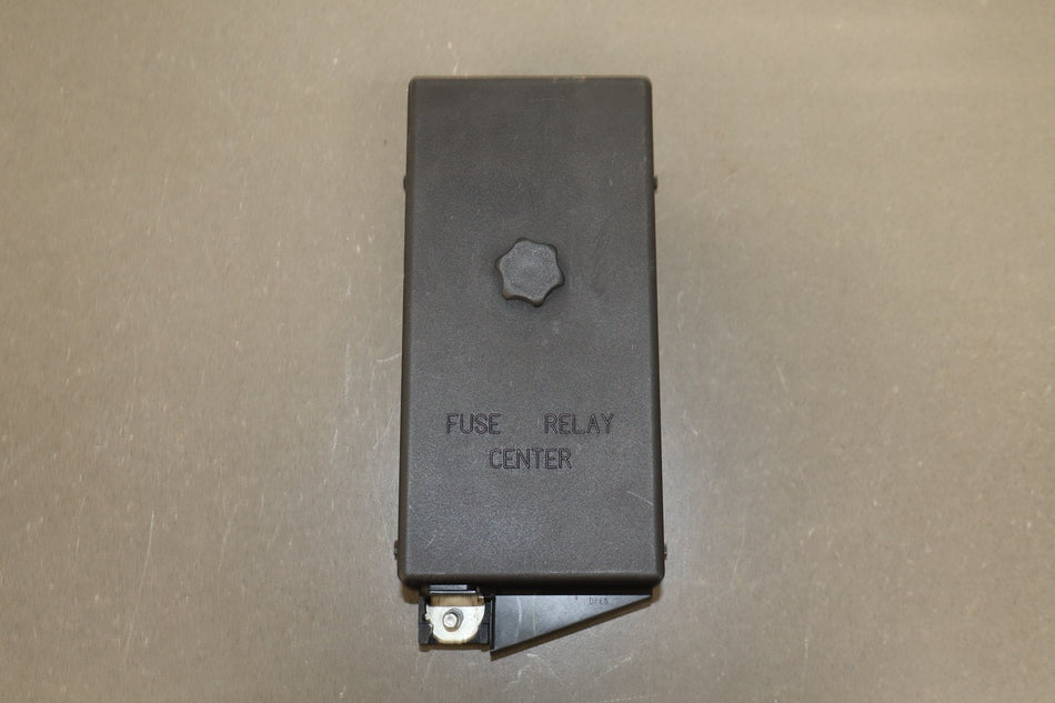 2003-2004 Chevrolet Corvette C5 - Engine Fuse Box 10316193
