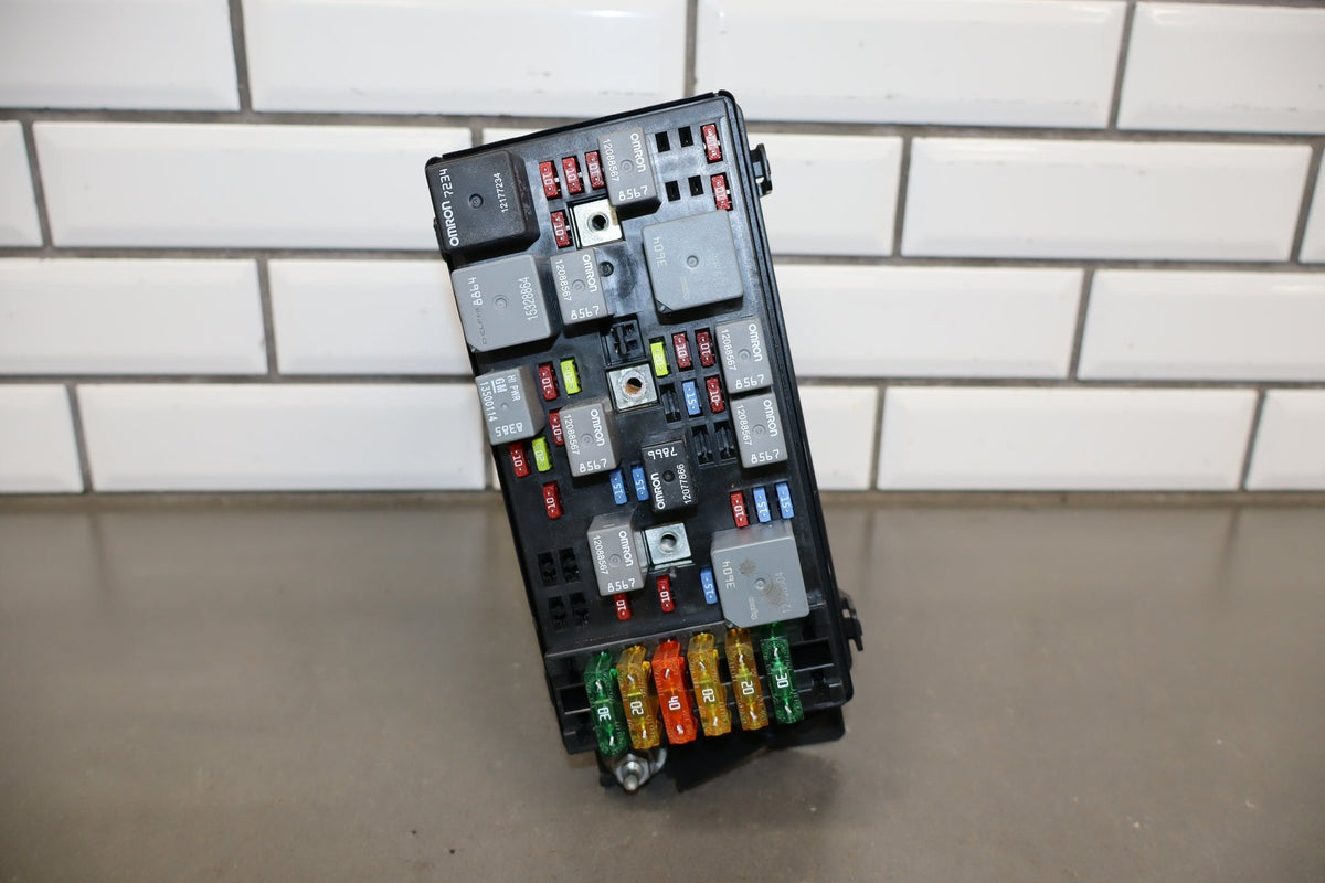 2003-2004 Chevrolet Corvette C5- Engine Fuse Box 10316193