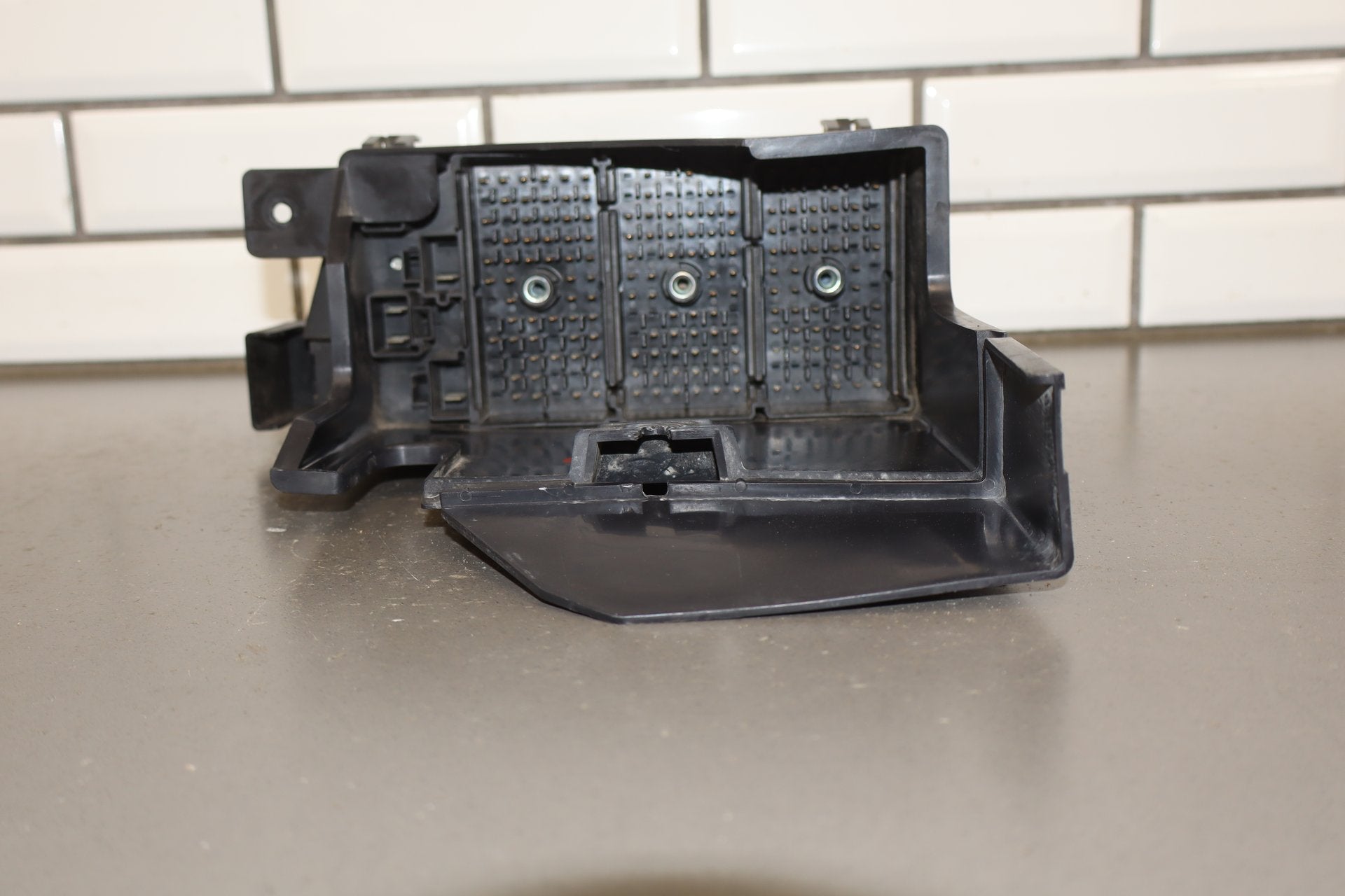2003-2004 Chevrolet Corvette C5- Engine Fuse Box 10316193