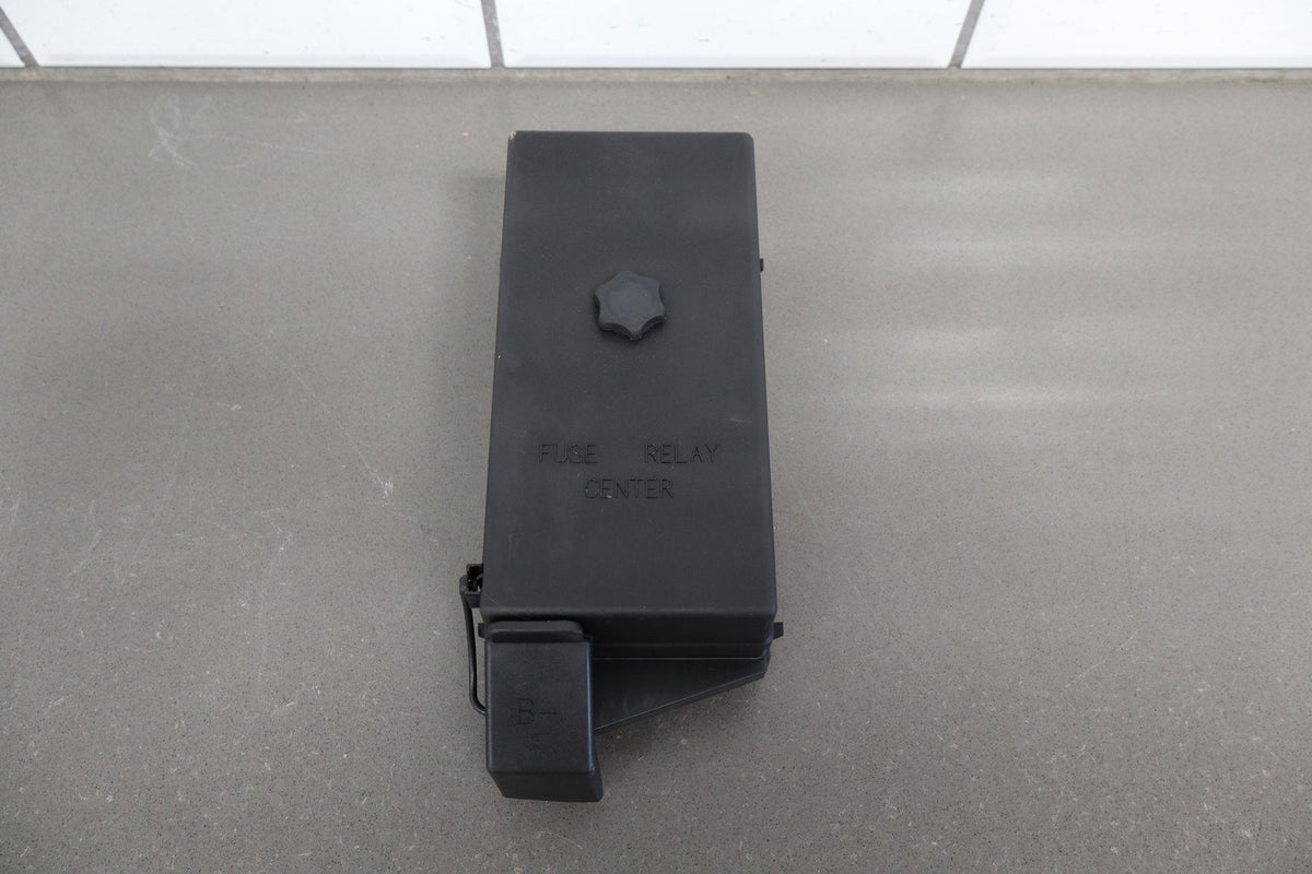 2003-2004 Chevrolet Corvette C5- Engine Fuse Box 10316193