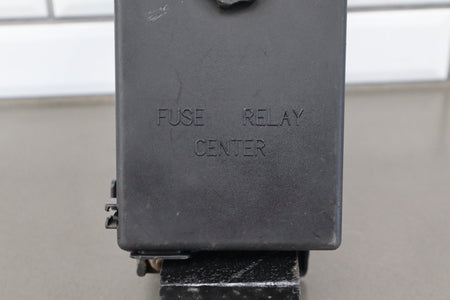 2003-2004 Chevrolet Corvette C5 - Engine Fuse Box 10316193