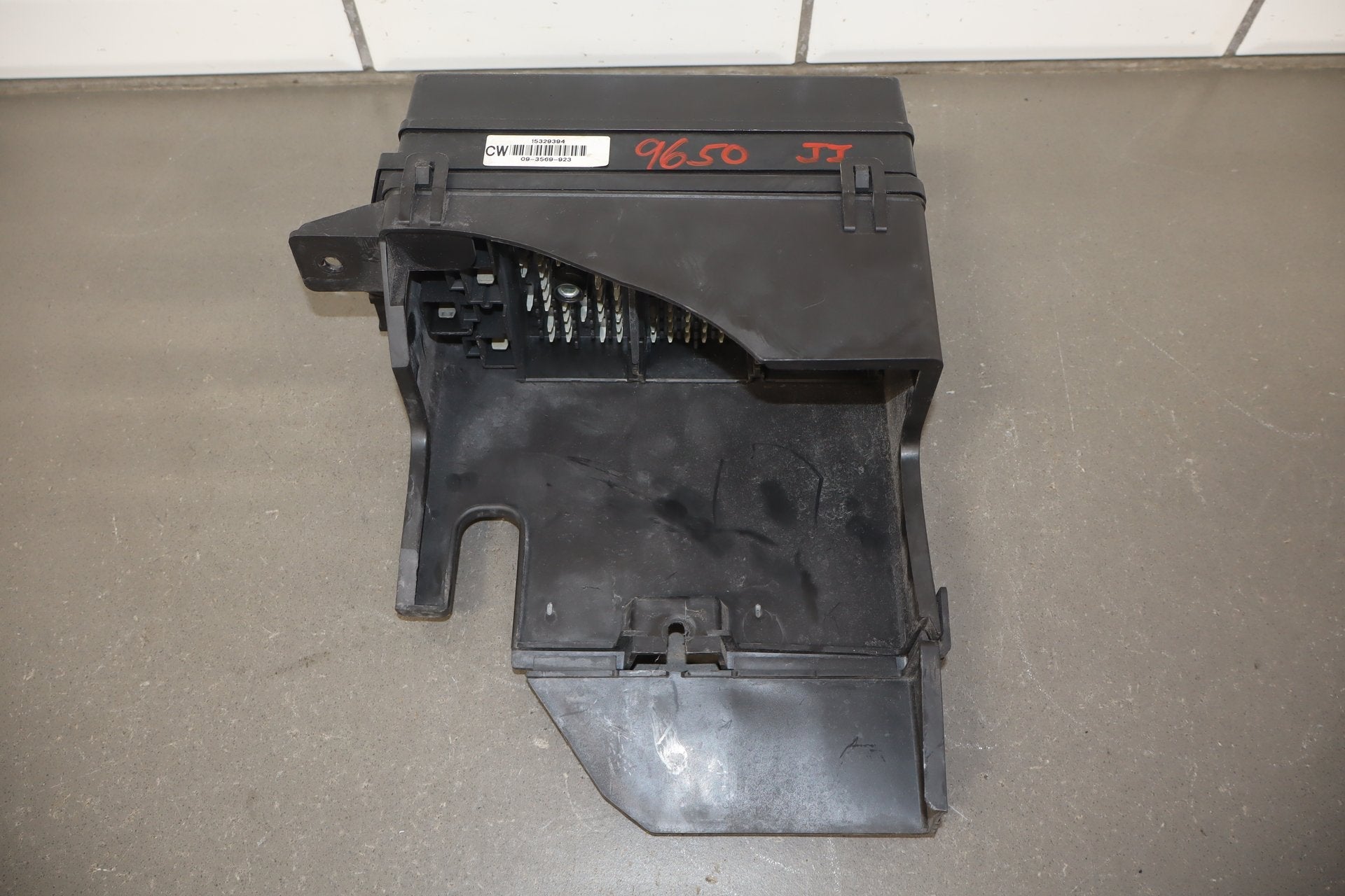 2003-2004 Chevrolet Corvette C5- Engine Fuse Box 10316193