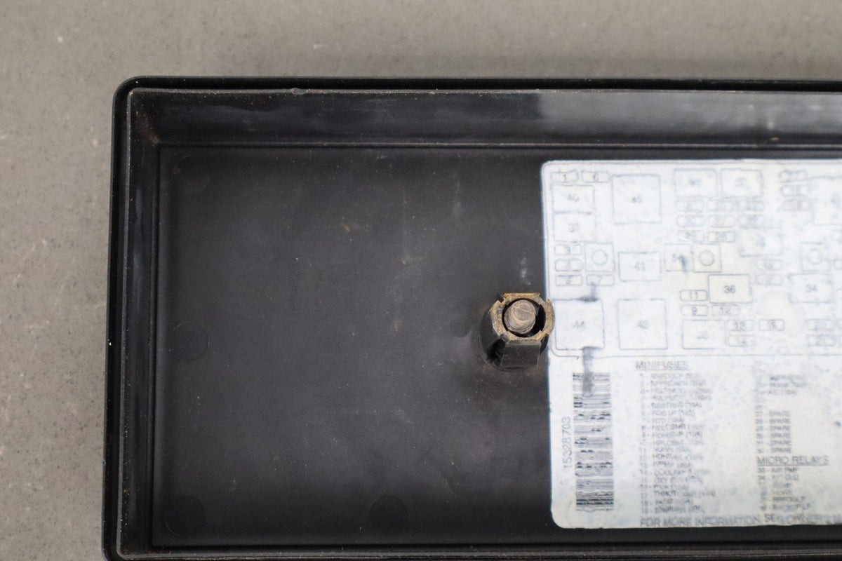 2003-2004 Chevrolet Corvette C5 - Engine Fuse Box 10316193