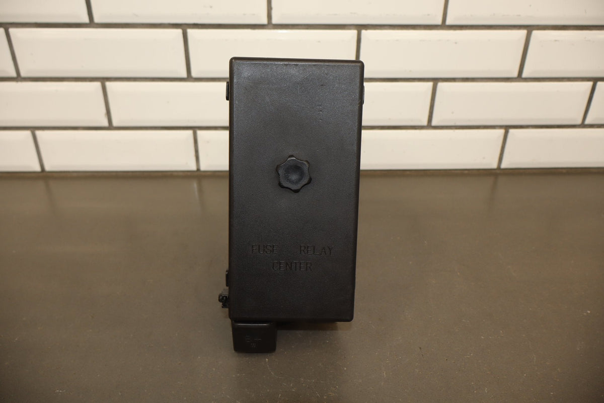2003-2004 Chevrolet Corvette C5- Engine Fuse Box 10316193