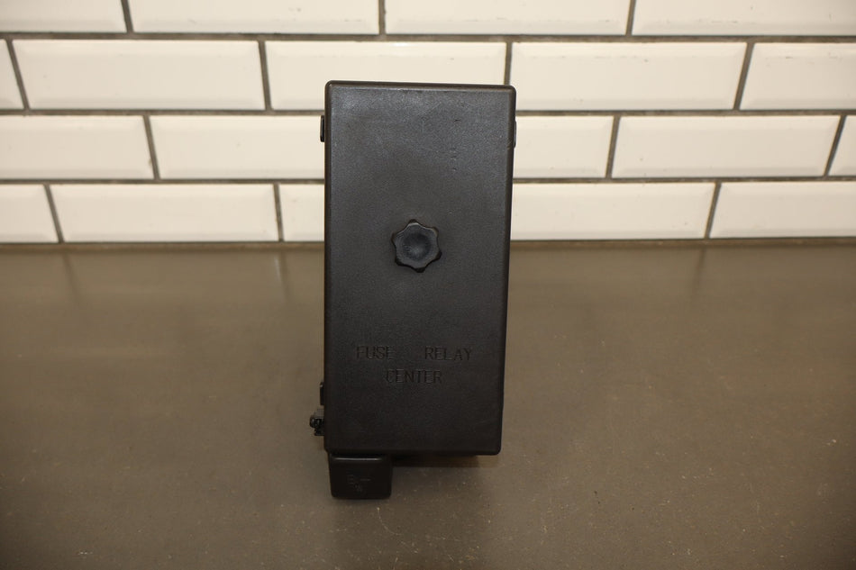 2003-2004 Chevrolet Corvette C5- Engine Fuse Box 10316193