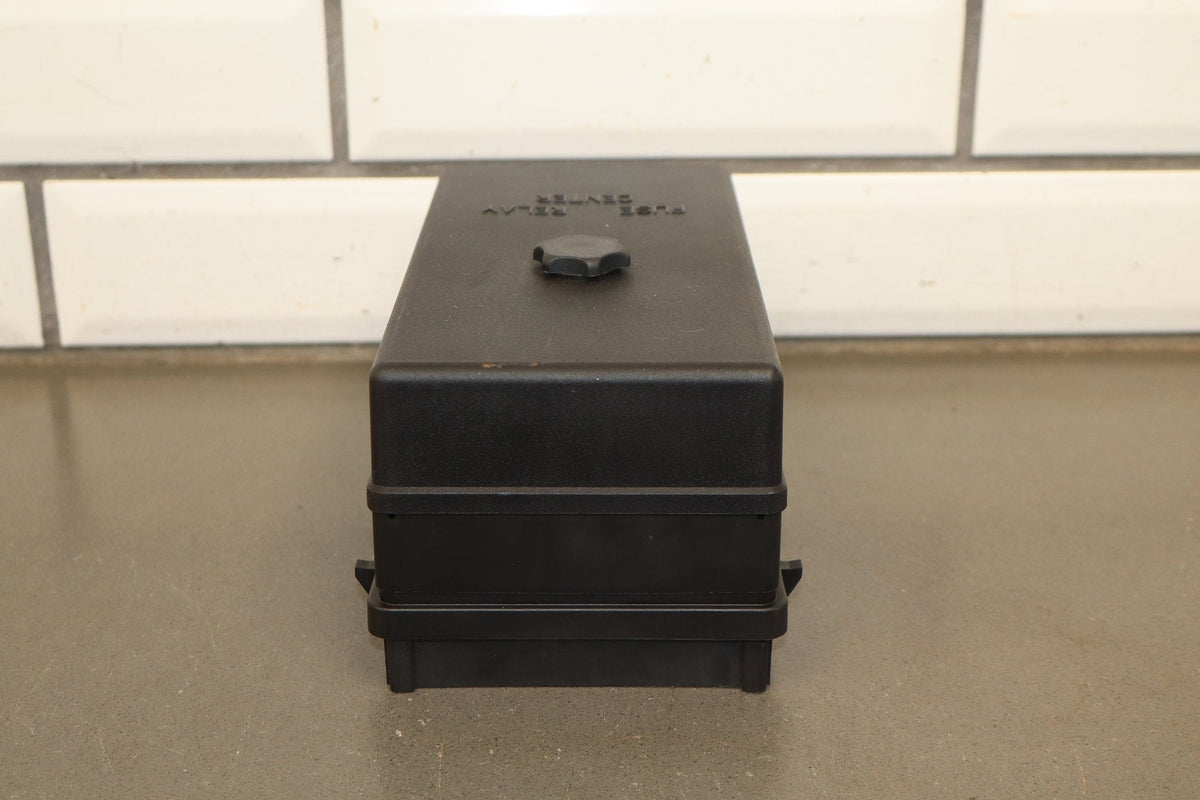 2003-2004 Chevrolet Corvette C5 - Engine Fuse Box 10316193