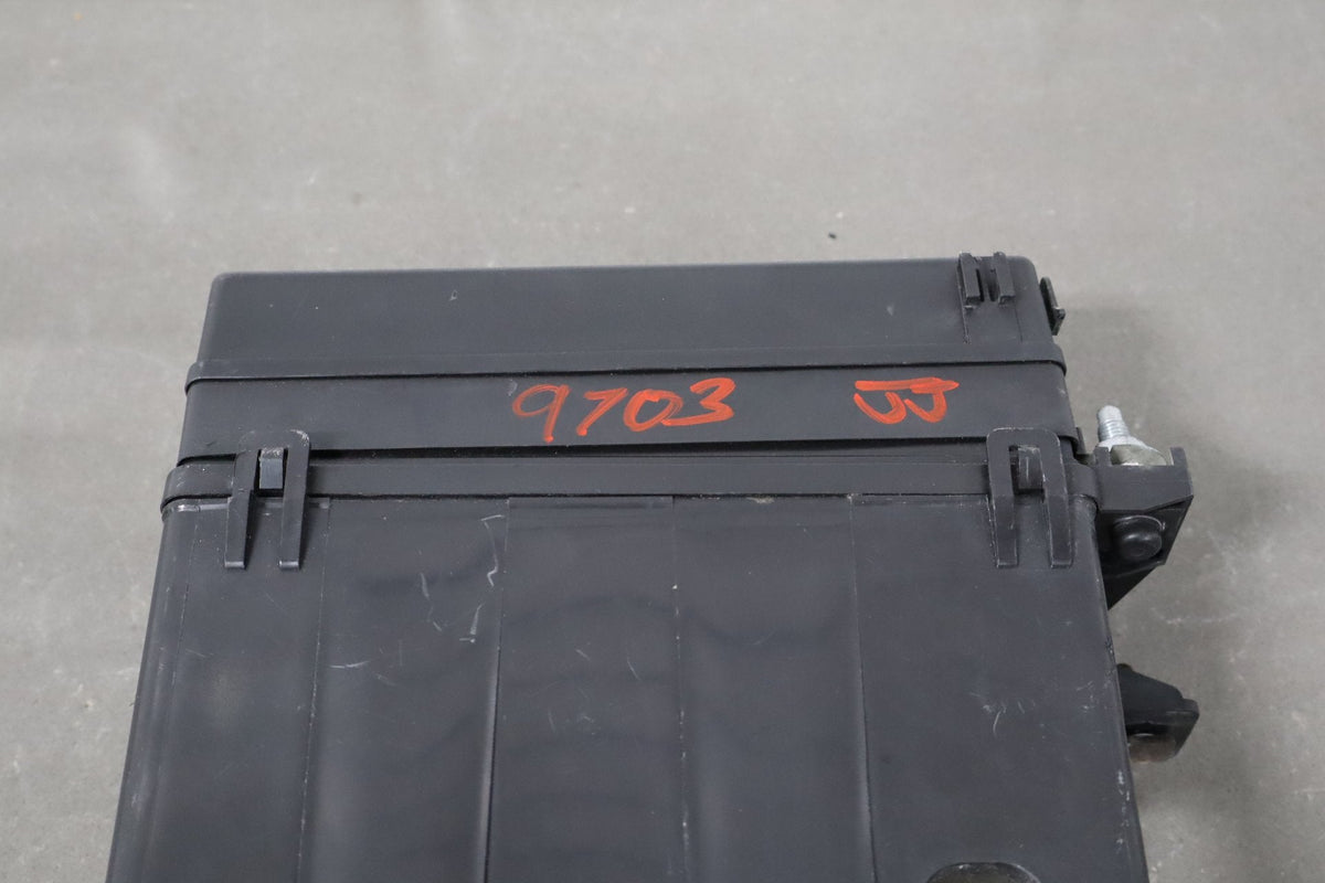2003-2004 Chevrolet Corvette C5 - Engine Fuse Box 10316193