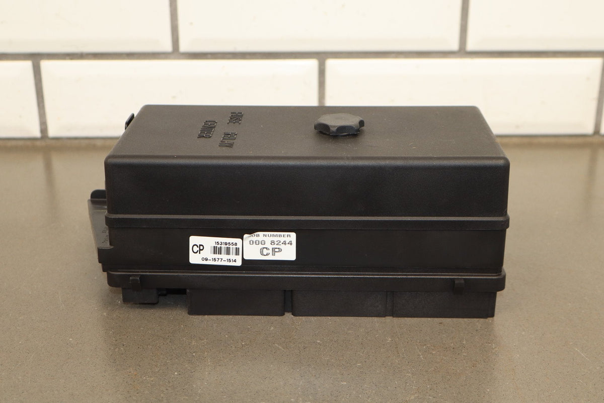 2003-2004 Chevrolet Corvette C5 - Engine Fuse Box 10316193