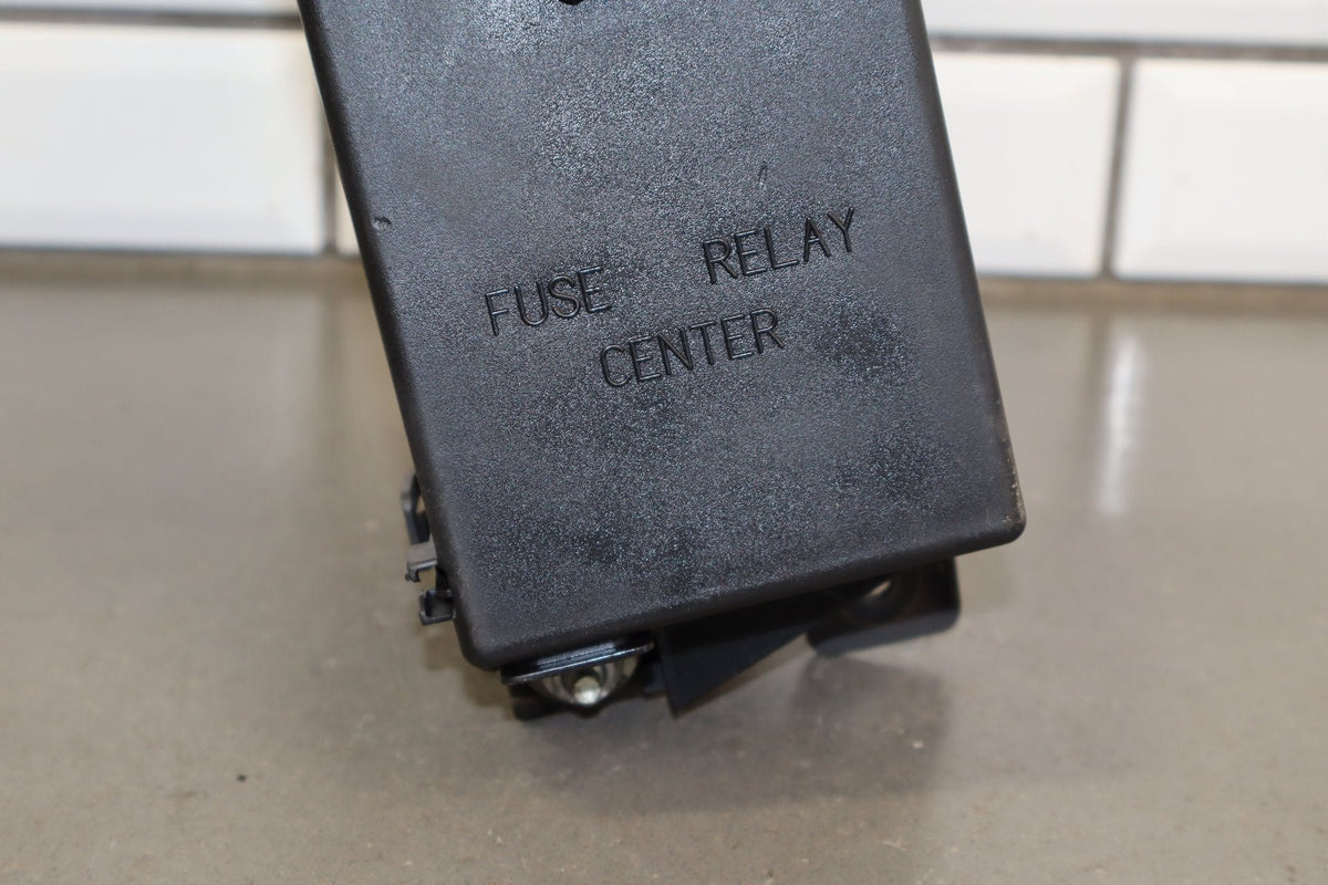 2003-2004 Chevrolet Corvette C5- Engine Fuse Box 10316193