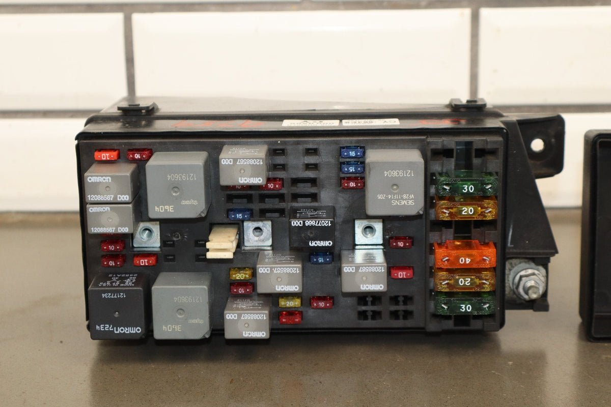 2003-2004 Chevrolet Corvette C5 - Engine Fuse Box 10316193