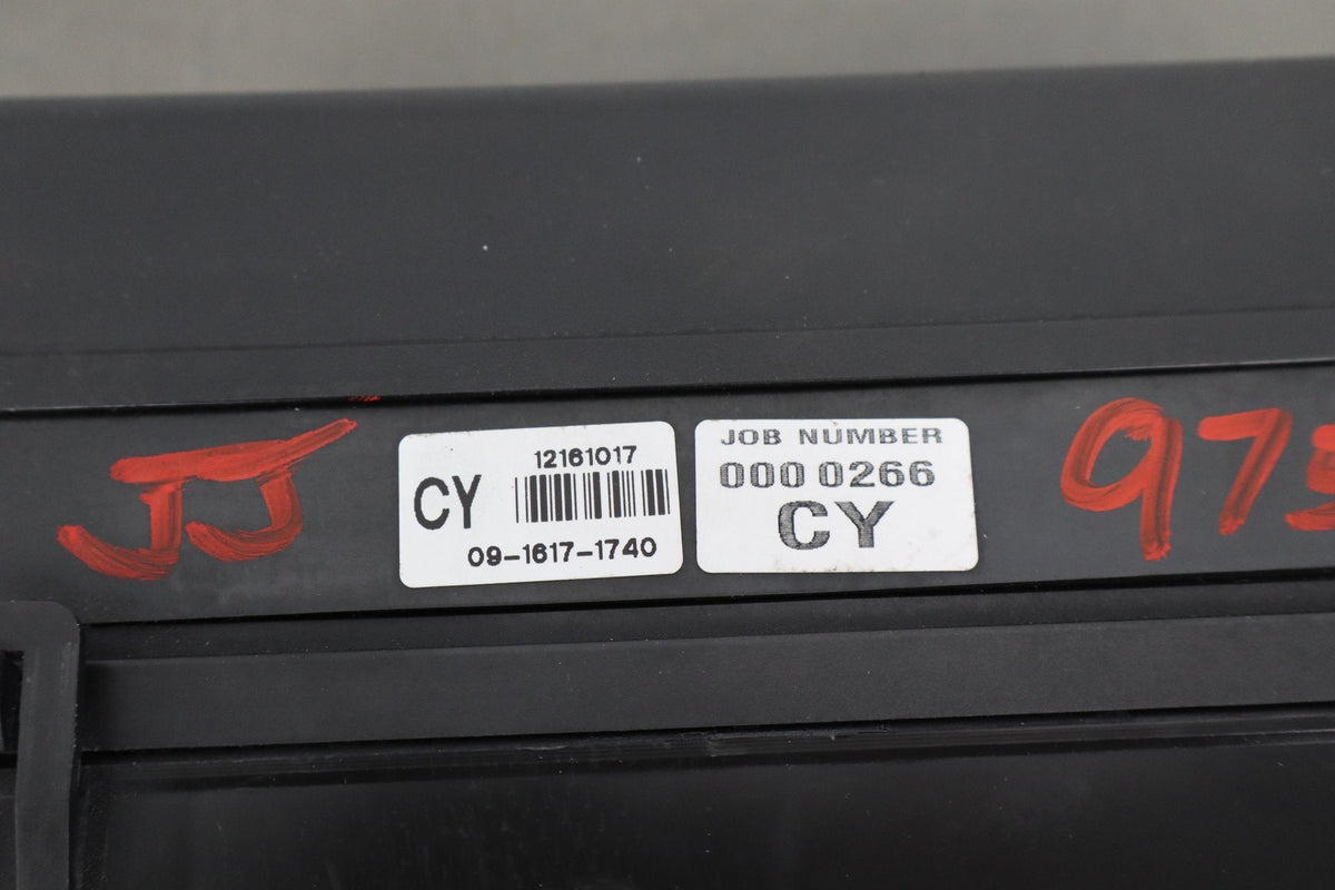 2003-2004 Chevrolet Corvette C5 - Engine Fuse Box 10316193