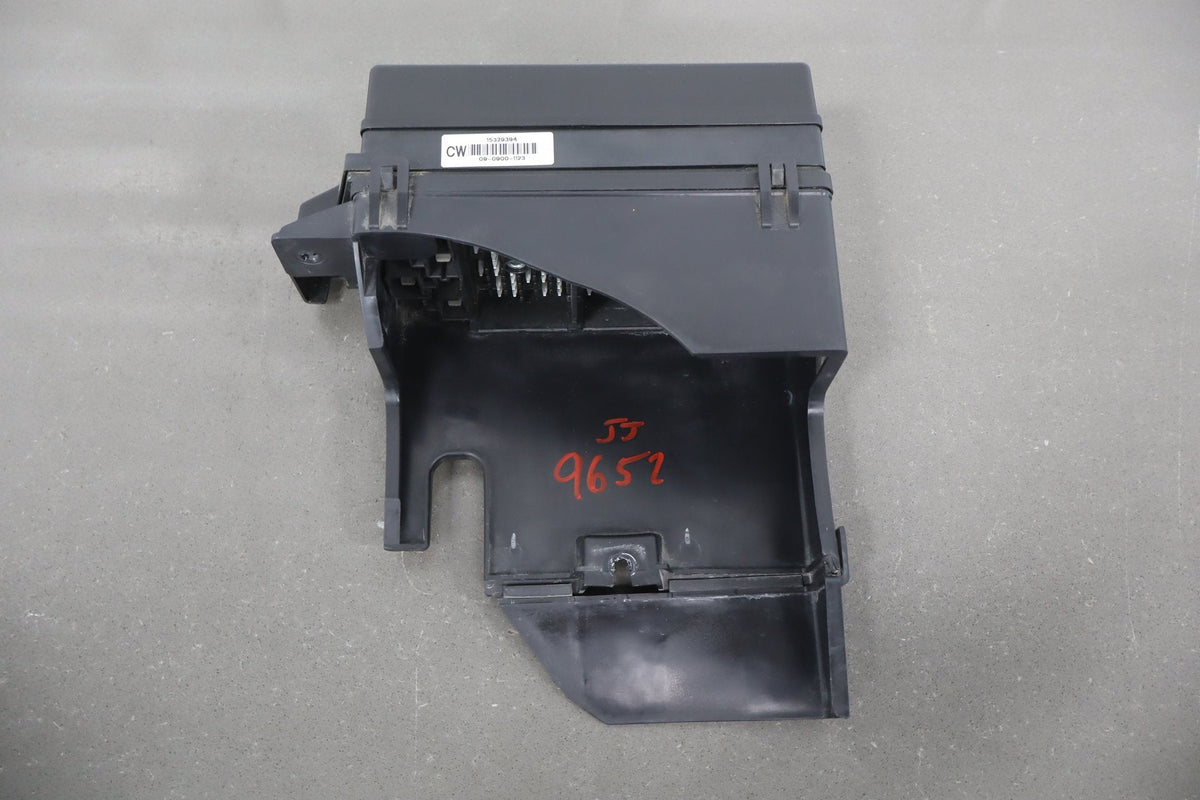 2003-2004 Chevrolet Corvette C5- Engine Fuse Box 10316193