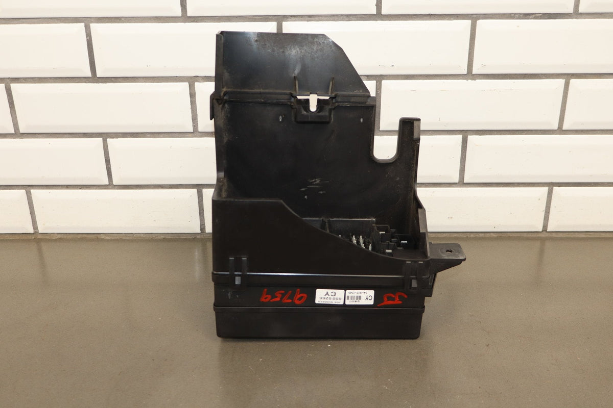 2003-2004 Chevrolet Corvette C5 - Engine Fuse Box 10316193