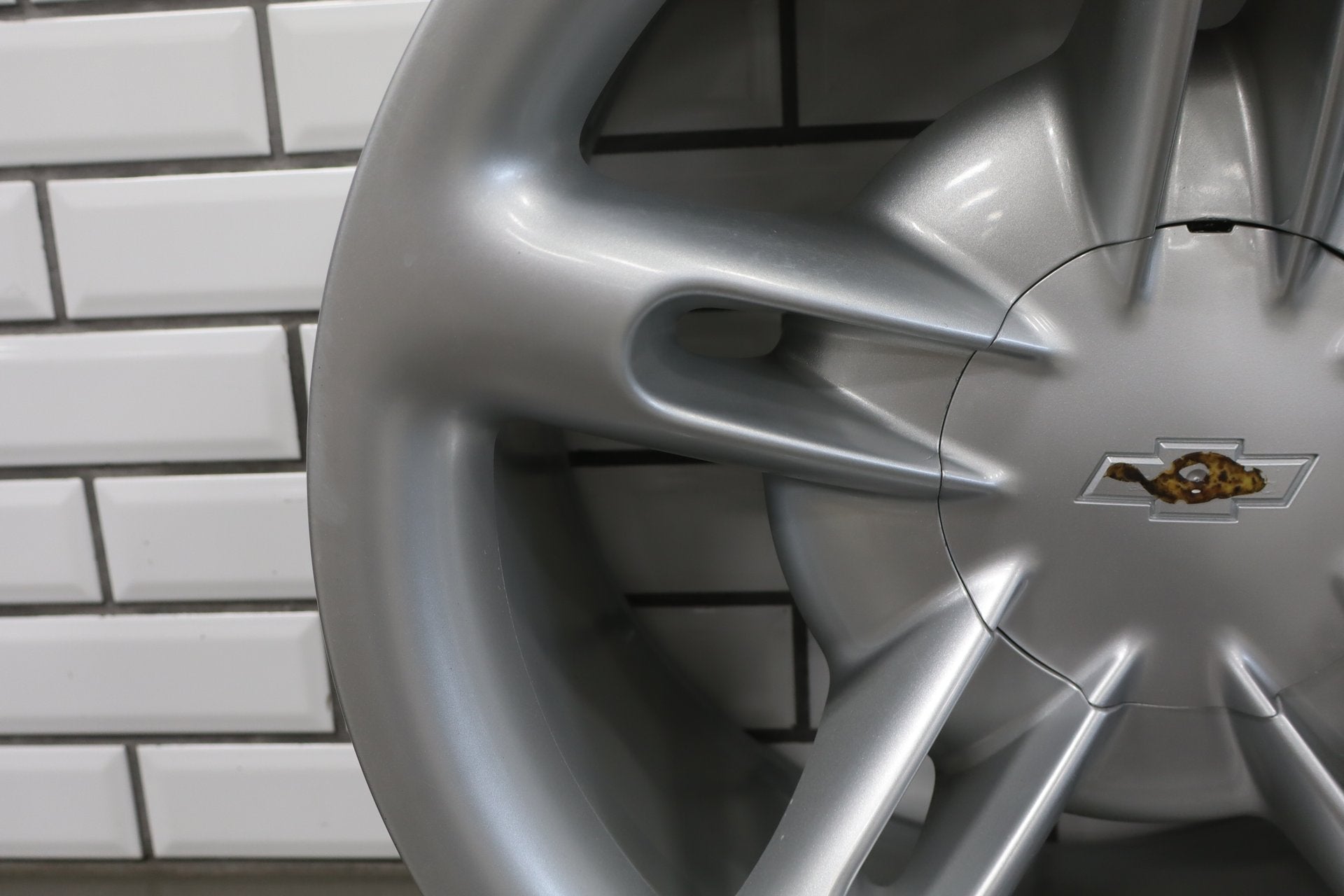 2003-2004 Chevrolet SSR 20x10 Rear Silver Wheel 15104066 OEM | Single
