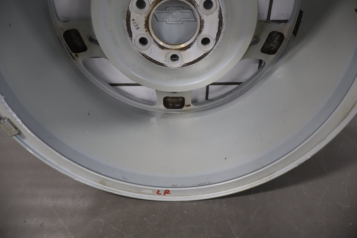 2003-2004 Chevrolet SSR 20x10 Rear Silver Wheel 15104066 OEM | Single