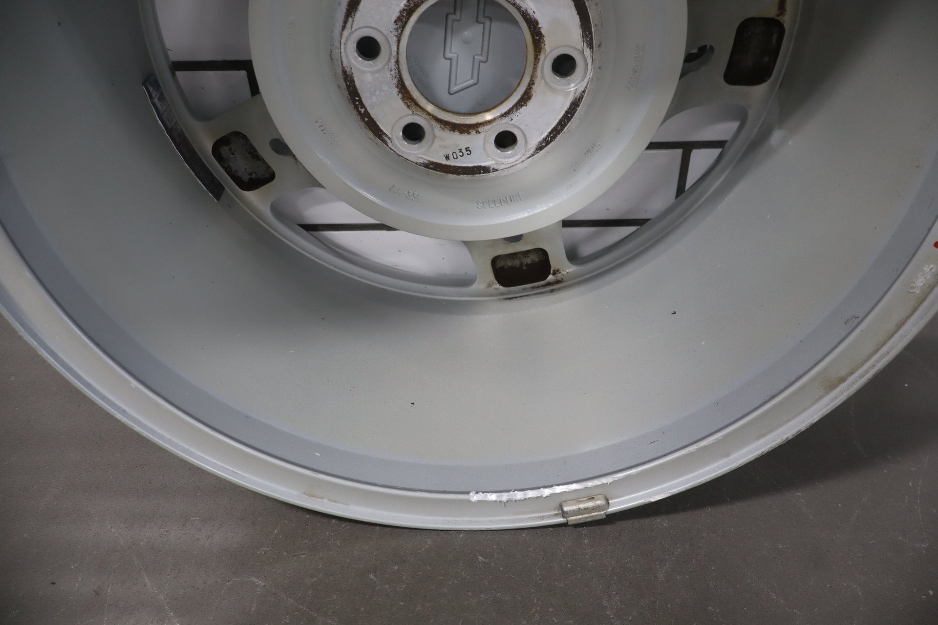 2003-2004 Chevrolet SSR 20x10 Rear Silver Wheel 15104066 OEM | Single