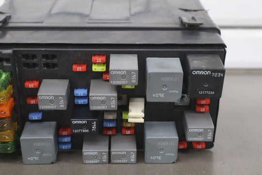 2003 - 2004 Chevy C5 Corvette Underhood Engine Fuse Junction Relay Box