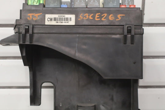 2003 - 2004 Chevy C5 Corvette Underhood Engine Fuse Junction Relay Box