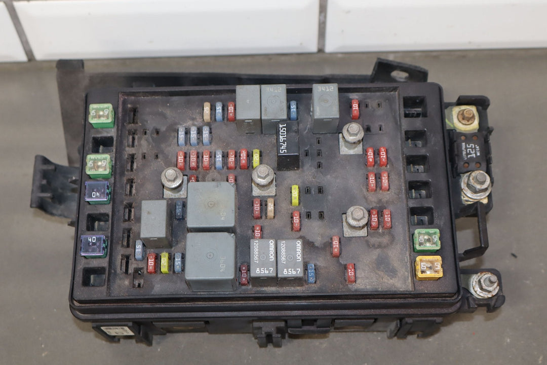2003 - 2004 Chevy SSR Engine Fuse Relay Junction Box