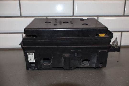 2003 - 2004 Chevy SSR Engine Fuse Relay Junction Box