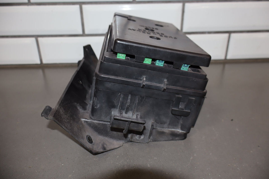 2003 - 2004 Chevy SSR Engine Fuse Relay Junction Box
