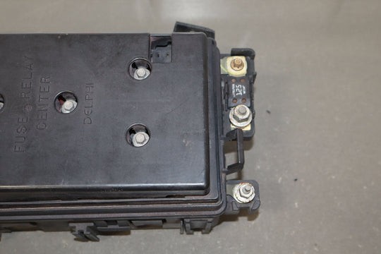 2003 - 2004 Chevy SSR Engine Fuse Relay Junction Box