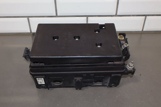 2003 - 2004 Chevy SSR Engine Fuse Relay Junction Box