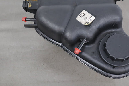 2003-2004 Ford F250 F350 6.0L Powerstroke Coolant Degas Bottle Assembly