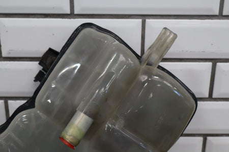 2003-2004 Ford F250 F350 6.0L Powerstroke Coolant Degas Bottle Assembly