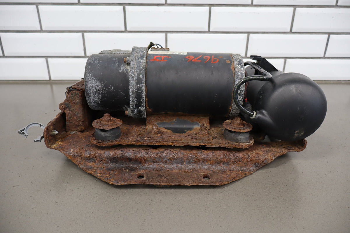 2003-2004 Hummer H2 Air Ride Compressor 89038592